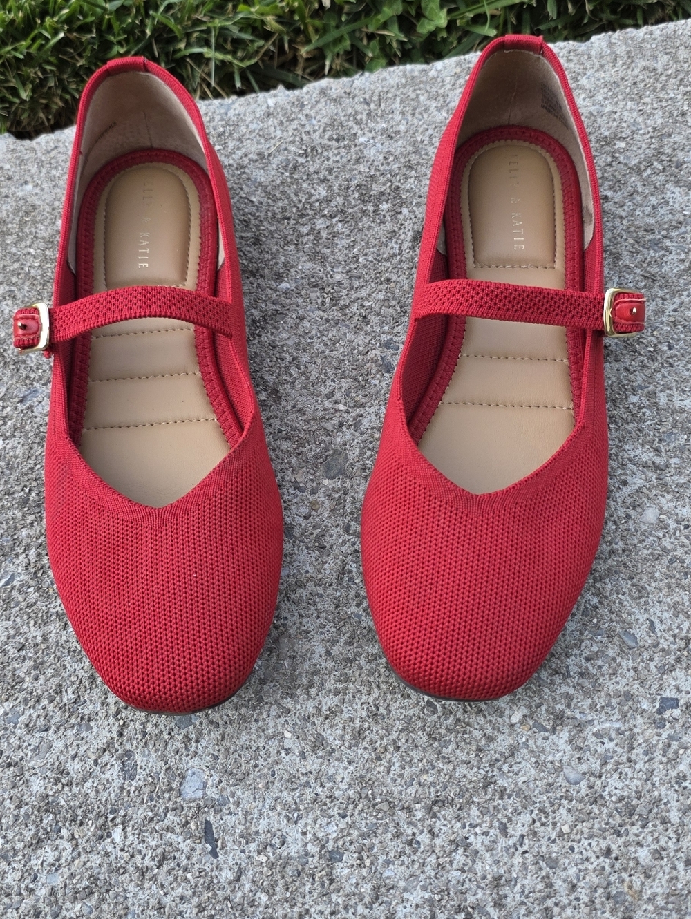 ❤️ Red Mary Jane Flats – Like New Condition ❤️